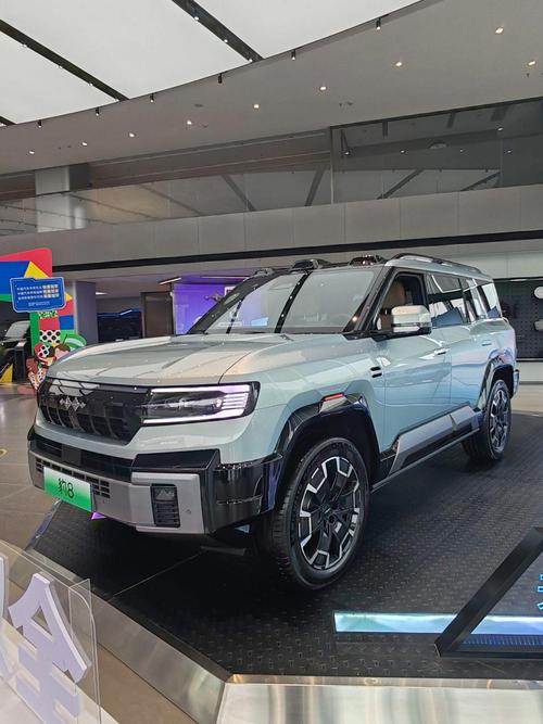 佛山296比亚迪方程豹硬派越野的爆款，英菲尼迪35周年与你共成长